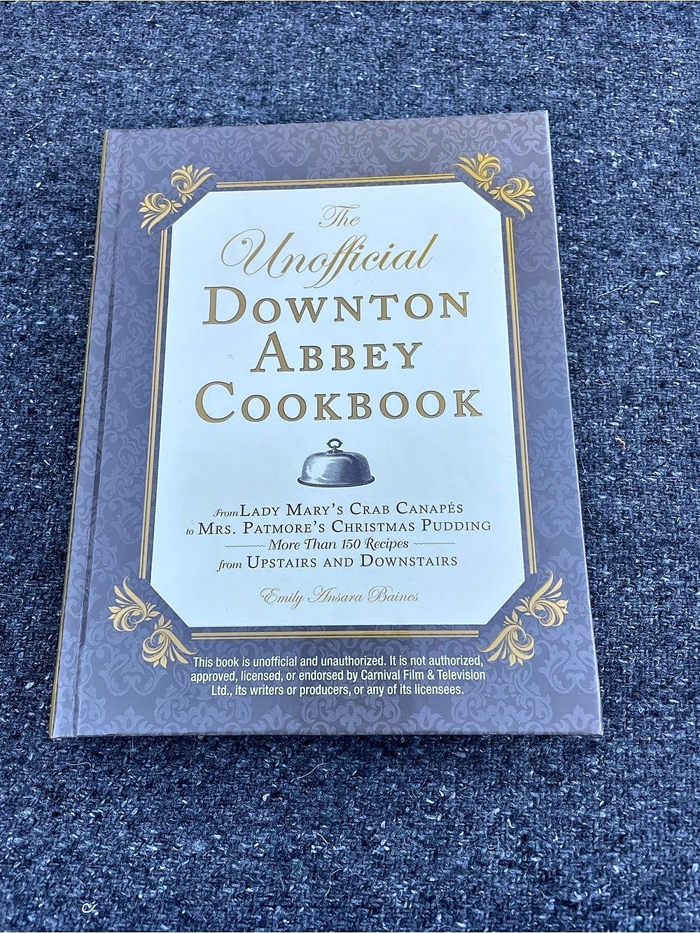 Adams Media The Unofficial Downton Abbey Cookbook Purple & Gold